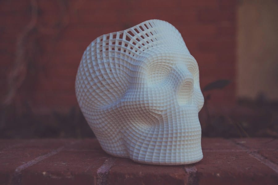 3D-utskriven skalle på tegelstenar
